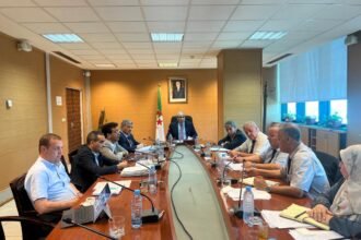 زيتوني يترأس اجتماعًا لتقييم تحضيرات الجزائر لمعرض IATF 2025