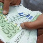 شرطة المطار توقف مسافر بصدد تهريب 3 آلاف أورو إلى الإمارات