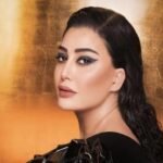 غادة عبد الرازق تظهر على كرسي متحرك وتُثير قلق جمهورها