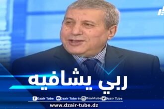 وزير الاتصال يزور الإعلامي علي ذراع المتواجد حاليا في المستشفى
