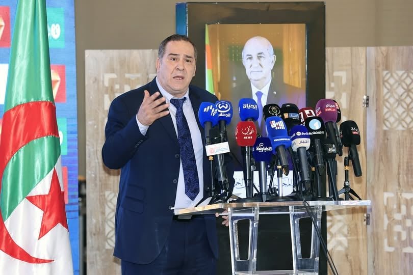 وزير الاتصال يشارك في تأبينية الصحفي الراحل علي ذراع