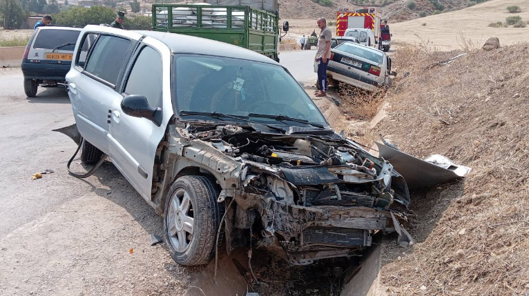 إصطدام 3 سيارات في الشلف يُخلف 4 ضحايا