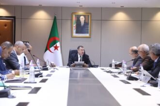 اجتماع موسع بوزارة النقل: تنفيذ توجيهات الرئيس وتحضير مشاركة الجزائر في المعرض الإفريقي