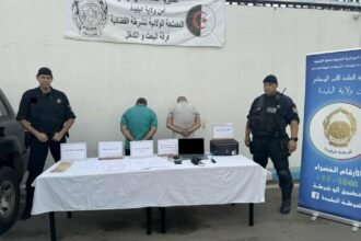 البليدة: توقيف شخصين بتهمة التزوير والاحتيال باستعمال محررات رسمية وإدارية