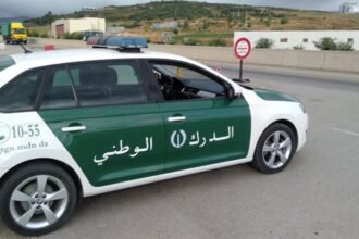 البويرة..توقيف حافلة لنقل المسافرين لهذا السبب
