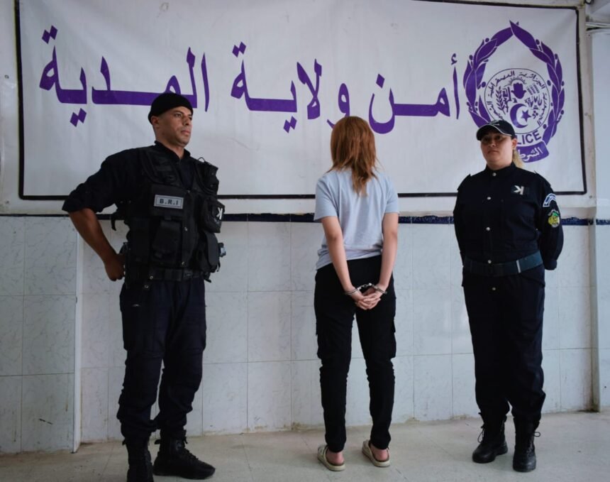 المدية .. توقيف ناشطة على تيك توك قامت بأفعال خادشة للحياء خلال بث مباشر