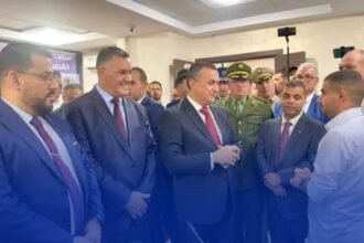 الوزير زروقي يقف على وضعية هياكل ومؤشرات البريد والاتصالات بولاية النعامة