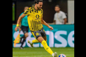 بن سبعيني ممرّرا حاسما ويقود دورتموند إلى الدور الثاني من كأس ألمانيا