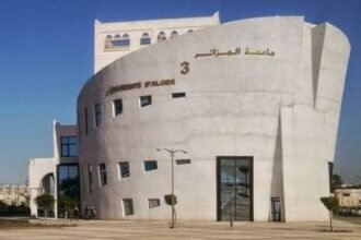 جامعة الجزائر 3 تتبرأ 