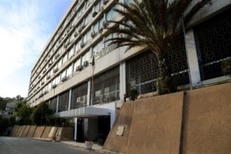 وزارة النقل: سحب الحافلات المتهالكة من الحظيرة الوطنية