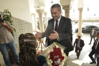 وزير التربية يدعو لإنجاز المدارس بالقرب من التجمعات السكانية