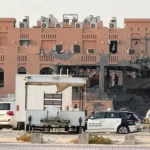 الداخلية القطرية: استشهاد رجل أمن وإصابة آخرين في هجوم صهيوني استهدف الدوحة