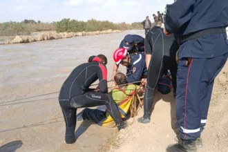 انتشال جثتي طفل وطفلة وإنقاذ 19 شخصًا إثر التقلبات الجوية الأخيرة