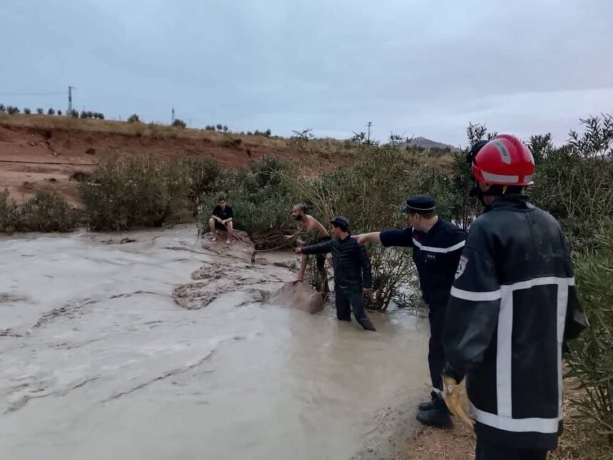 سعيدة.. انقاذ شخص حاصرته المياه بواد سرانو في سيدي اعمر