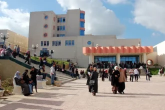 مليوني طالب يلتحقون بالمؤسسات الجامعية غدا الاثنين