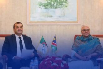 وزير الطاقة والمناجم يتحادث مع نائبة رئيسة جمهورية ناميبيا