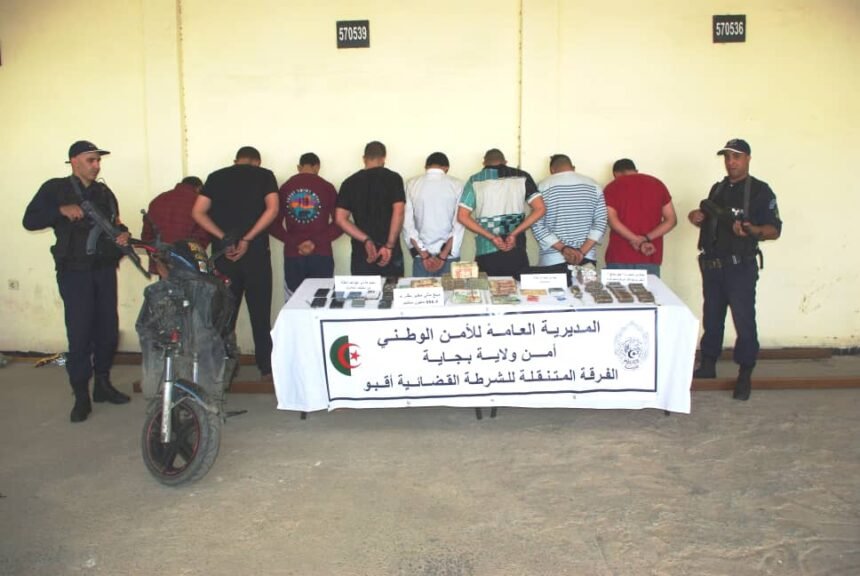 BRI بجاية تُطيح بشبكة إجرامية منظمة تُتاجر في المخدرات
