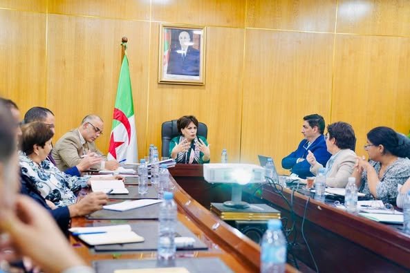 وزيرة الثقافة تتابع تنفيذ مشاريع التحول الرقمي وتصدر تعليمات صارمة لتسريع وتيرة العمل